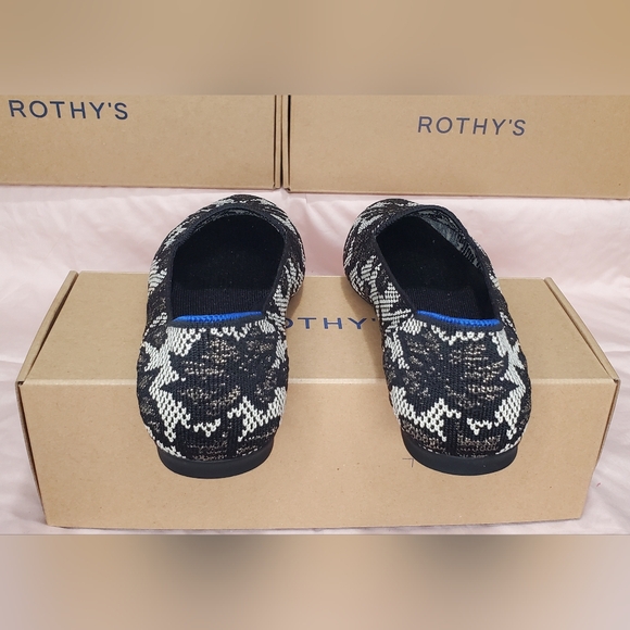 THE FLAT IN BLACK CHANTILLY - Picture 4 of 9